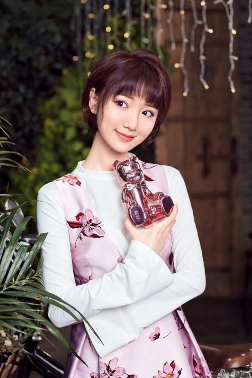 毛晓彤生活照高清,清新脱俗,魅力四溢